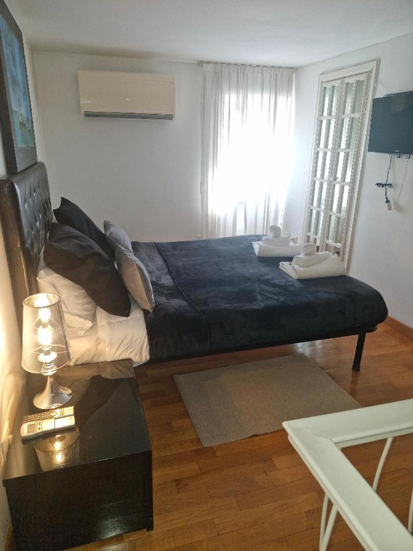 Luxury Archimede 80 * Roma